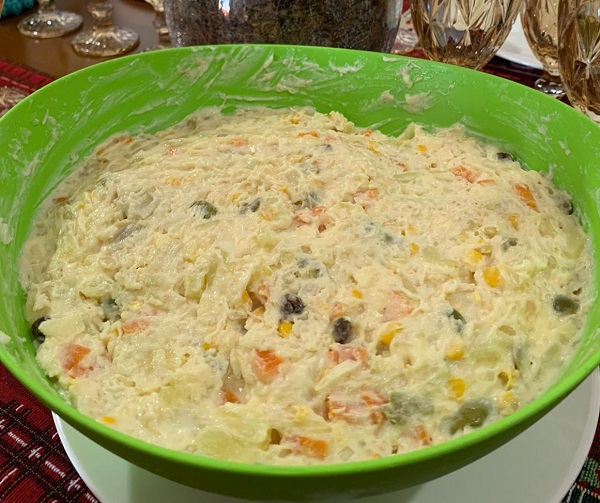 Salada de Maionese com Peito de Frango